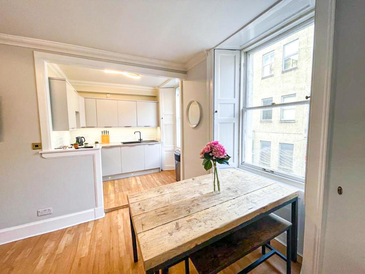 Rose Street'S Hidden Treasure- 2Bed Newly Refurbished Apt Edinburg Exteriör bild