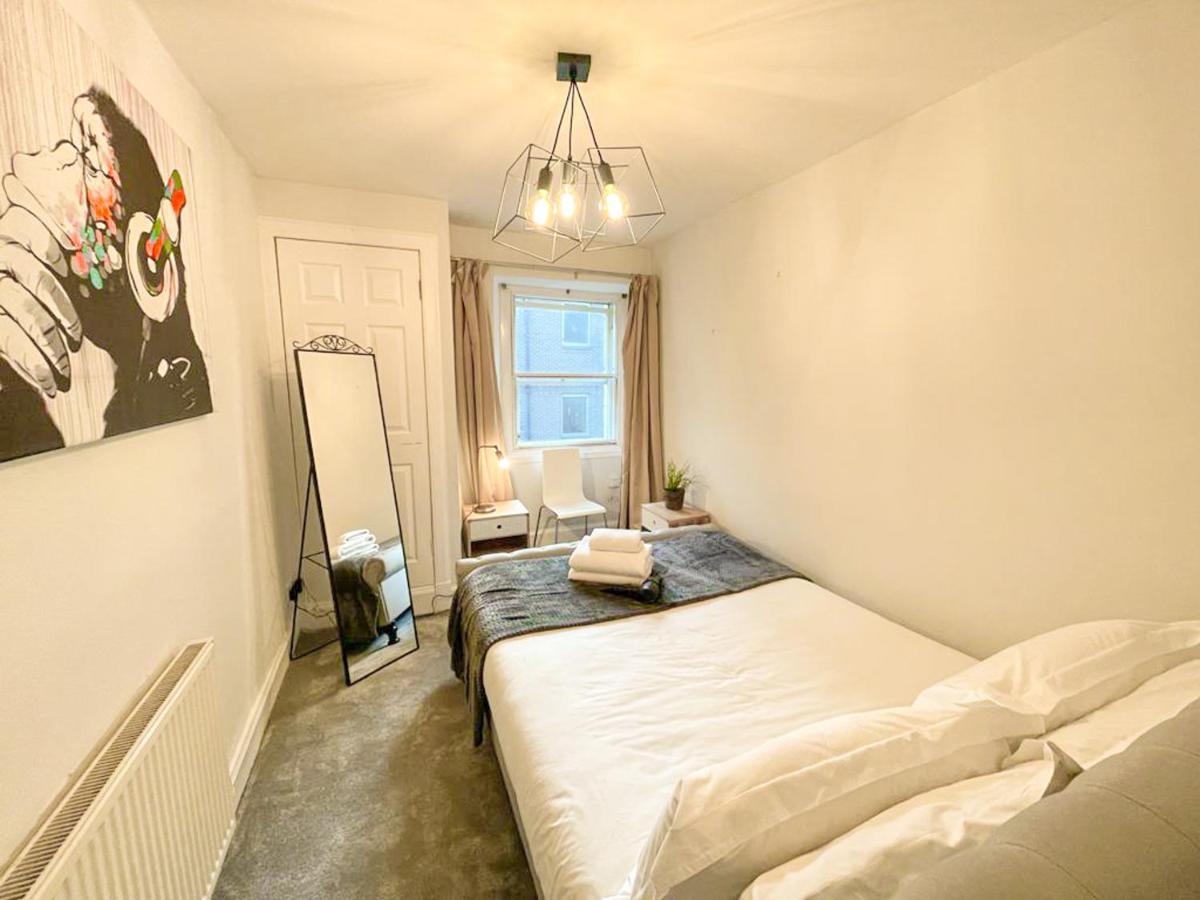 Rose Street'S Hidden Treasure- 2Bed Newly Refurbished Apt Edinburg Exteriör bild